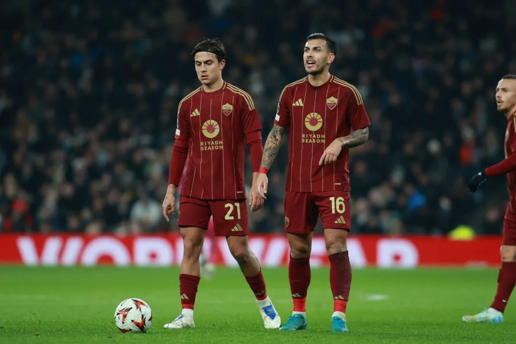 Leandro Paredes y Paulo Dybala, en la Roma. (IMAGO)