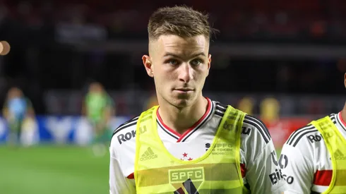 Giuliano Galoppo recibió una oferta de Santos y podría continuar en el fútbol brasileño.