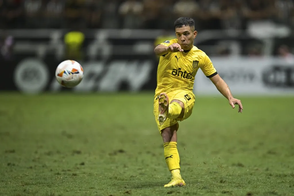 Leonardo Fernández tiene la intención de continuar en Peñarol. (GETTY)