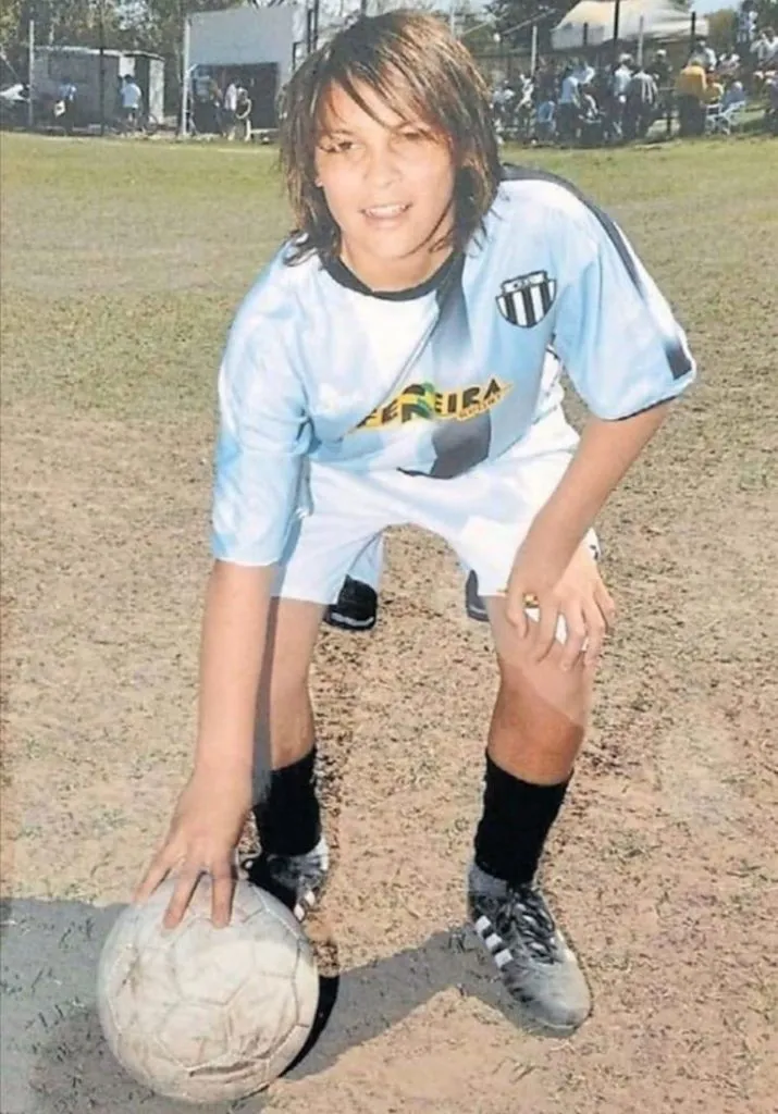Lautaro Martínez en el club Liniers de Bahía Blanca.