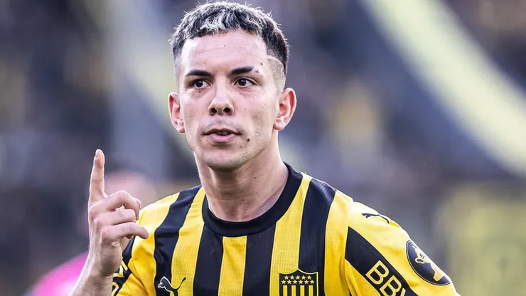 El futbolista uruguayo es pretendido por Colo Colo.
