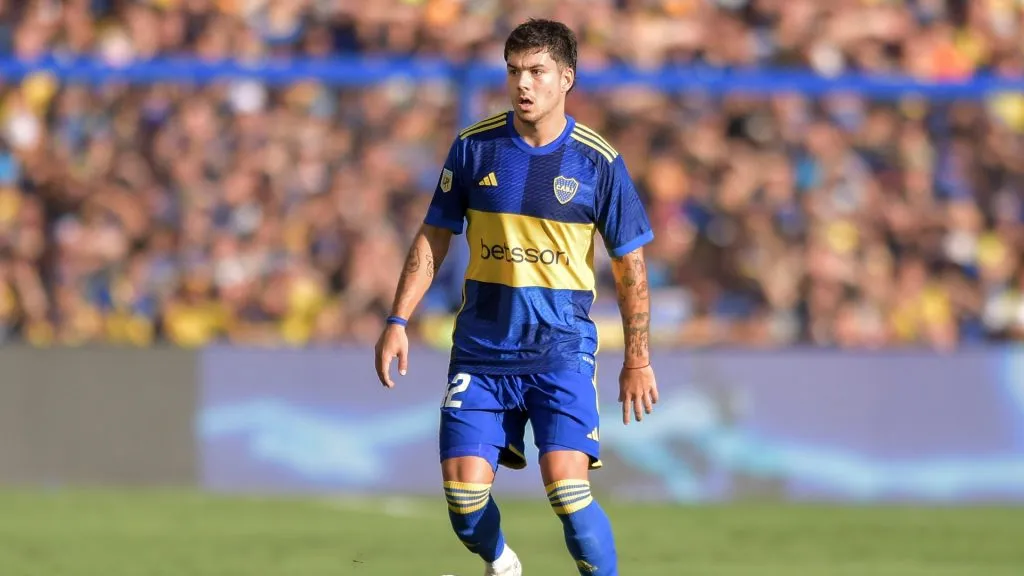 Blondel podría sacarle el puesto a Advíncula. (Getty)