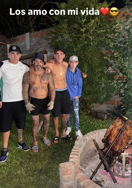 Di Lollo junto a su gente cercana.