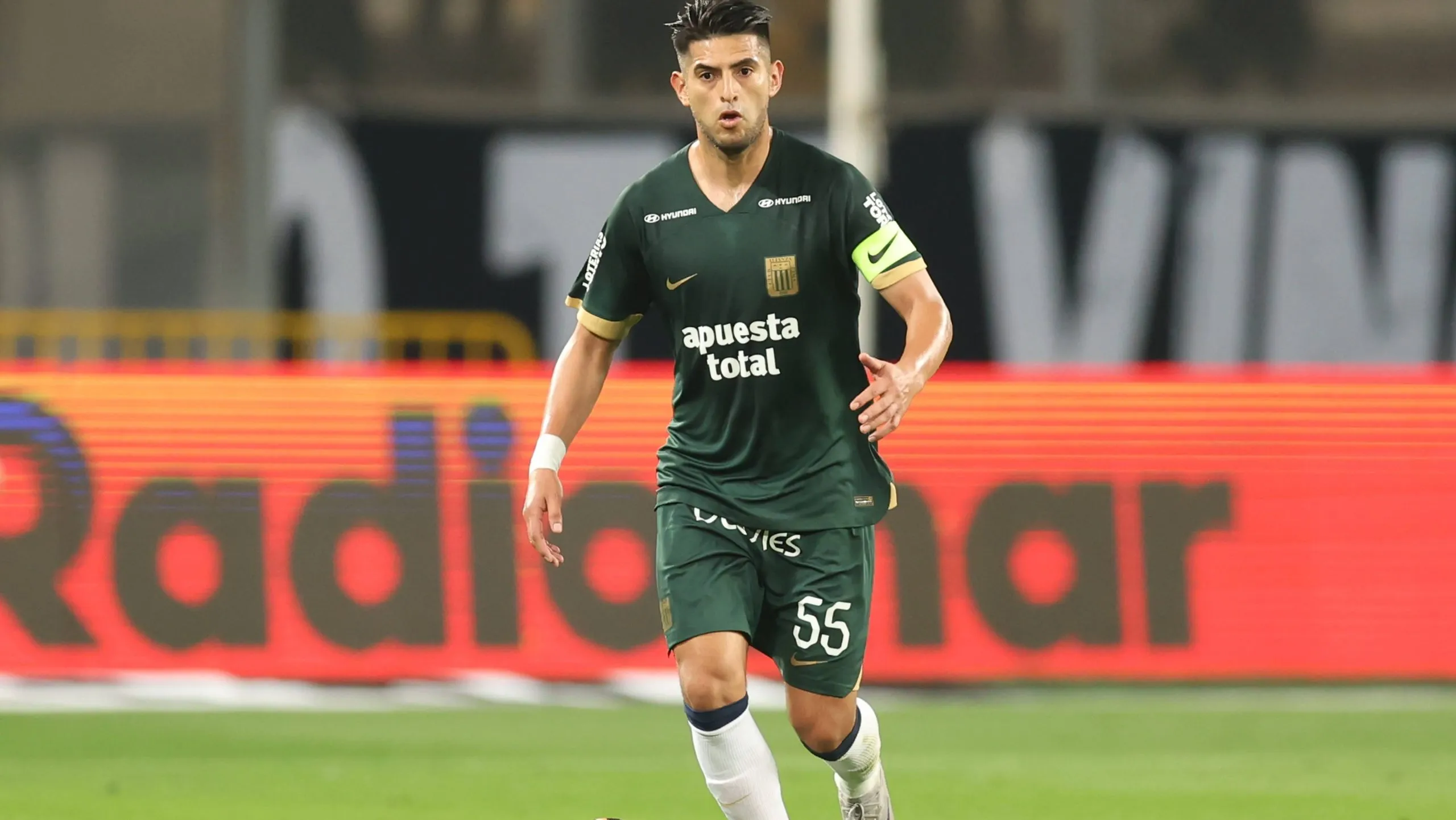 Zambrano habló sobre el posible cruce con Boca en Copa Libertadores.