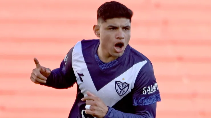 Claudio Aquino tomó una drástica decisión en Vélez.