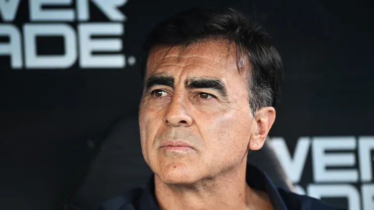Gustavo Quinteros podría impedir la llegada de Marchesín a Boca.