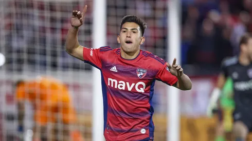 Alan Velasco es nuevo jugador de Boca