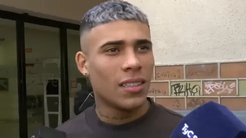 Ayrton Costa se convirtió en el segundo refuerzo de Boca.