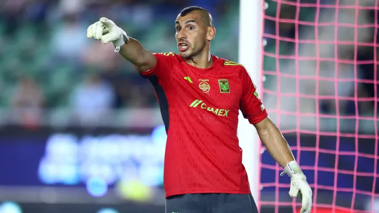 Nahuel Guzmán sonó como posible alternativa a Agustín Marchesín.