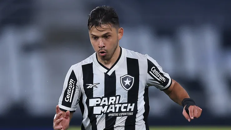 Óscar Romero podría volver al fútbol argentino.