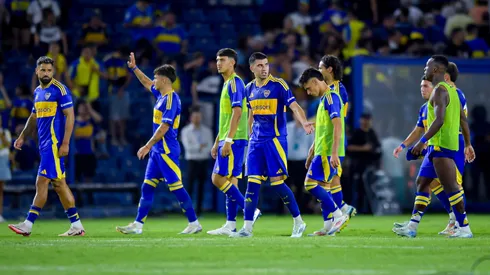 Advíncula enciende las alarmas en Boca.