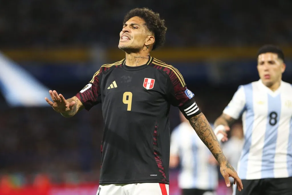 Paolo Guerrero volvió a jugar en Alianza Lima. (Getty)