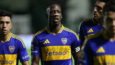 Luis Advíncula estará ausente ante Alianza Lima.