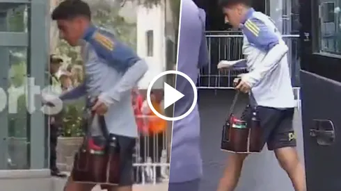 Merentiel bajó rengueando del micro tras el entrenamiento de Boca