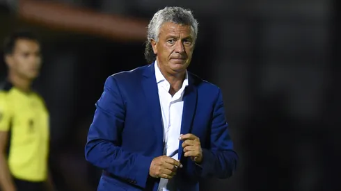 Néstor Gorosito se mostró muy disconforme con el rendimiento de sus jugadores.