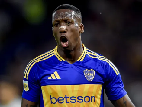 Advíncula explicó su bajo nivel en Boca: "Cosas personales"