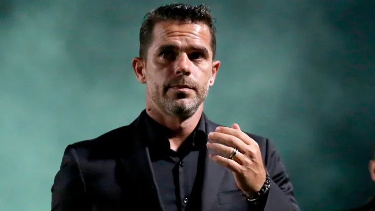 La traba económica que hay para concretar la salida de Gago.