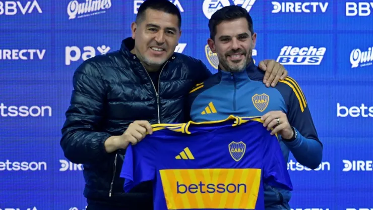 Riquelme presentó a Gago en Boca en octubre de 2024.