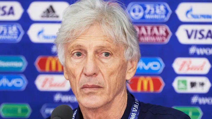 El entrenador argentino se volvió a referir al cuestionado cambio de Riquelme.