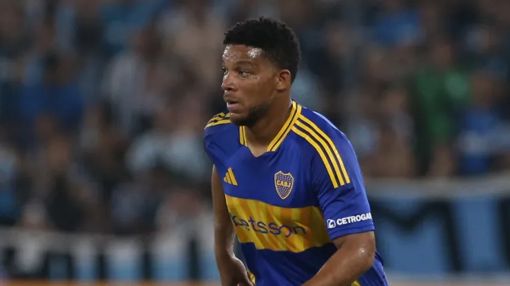 El lateral colombiano finaliza su contrato con Boca en 2025.