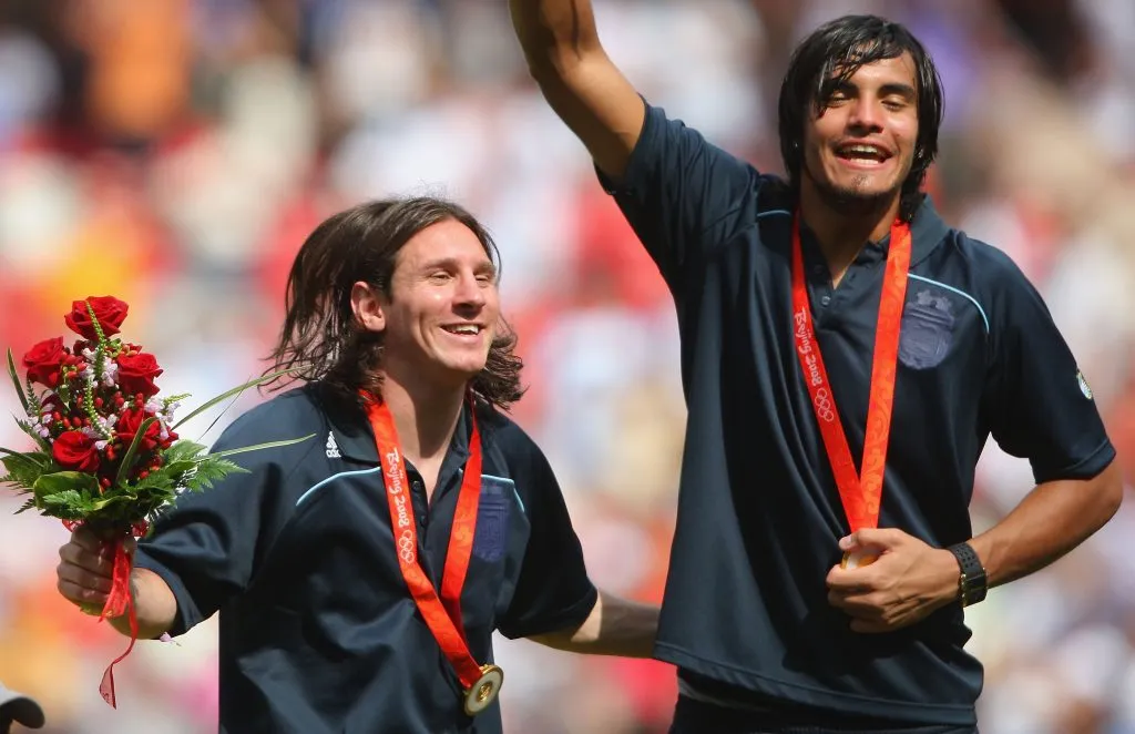 Sergio Romero junto a Lionel Messi en 2008 (Getty Images)