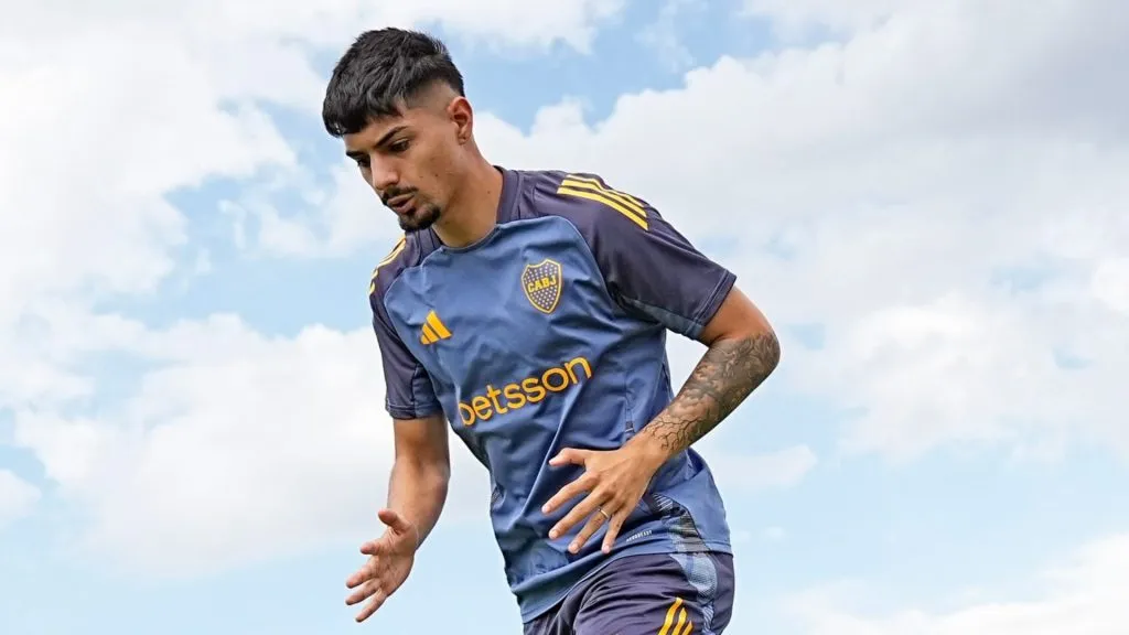 Márcico eligió a Alarcón como el reemplazo de Paredes. Foto: Boca Oficial