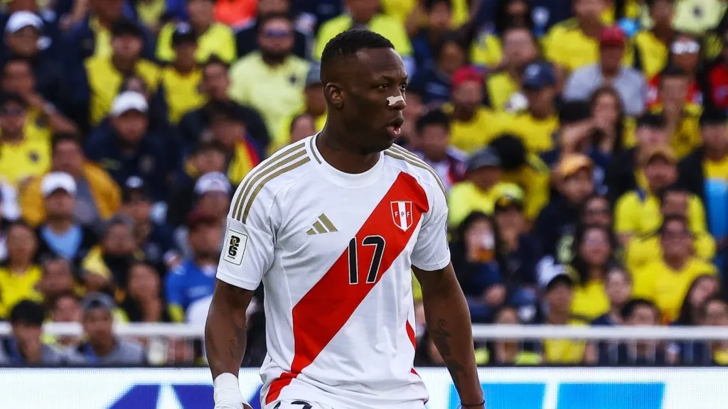 Advíncula, titular ante Venezuela. Foto: Getty Images