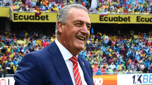 El Profe Alfaro volvió a dar que hablar.