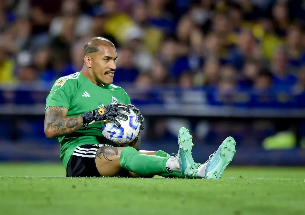 Ignacio Arce, arquero de Riestra, reconoció que jugaría en Boca. (Getty Images)