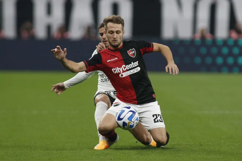 Ángelo Martino volvería a sumar minutos en Newell’s después de 4 meses. Foto: Getty Images