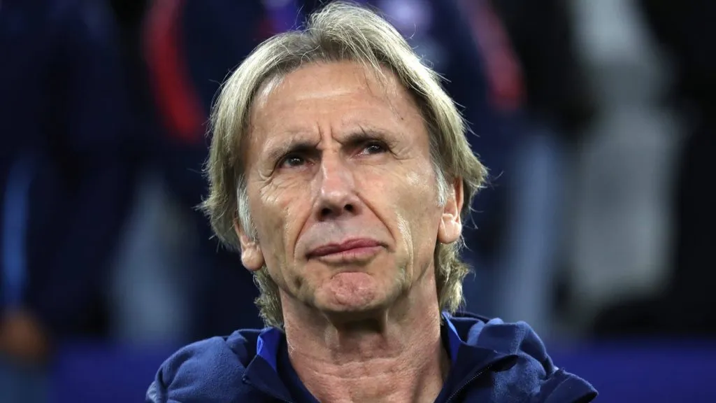 Gareca quedó cuestionado en Chile y el nombre de Almirón sonó para reemplazarlo. (Imago)