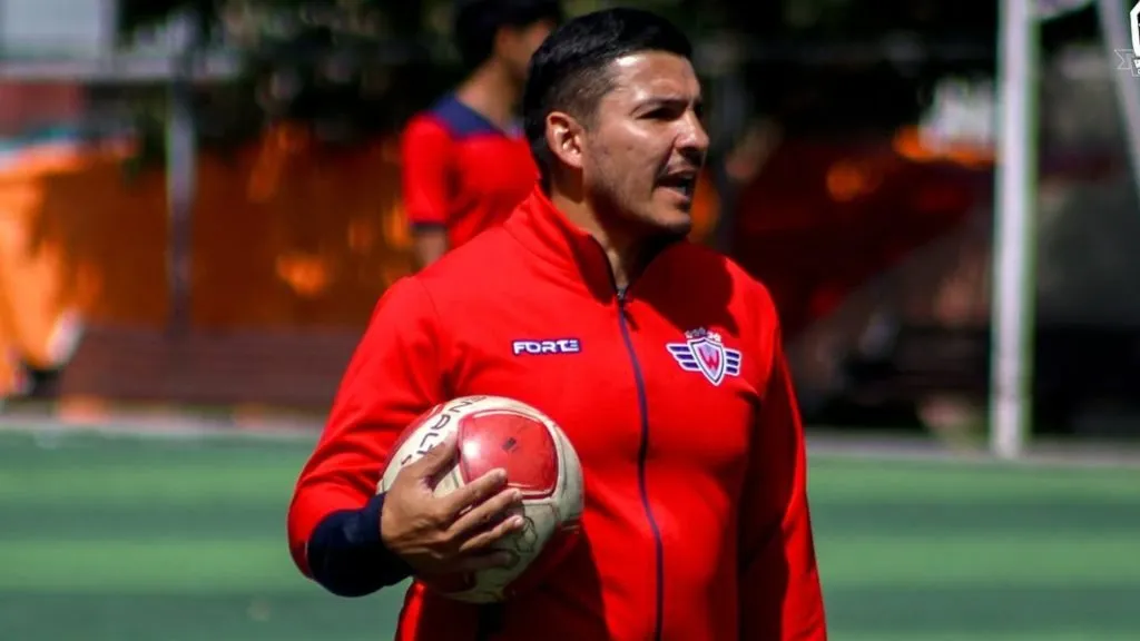 El Pochi jugó en Boca y ahora es DT en Bolivia.