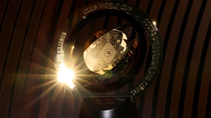 El trofeo llegará al estadio de Boca en una gira internacional.