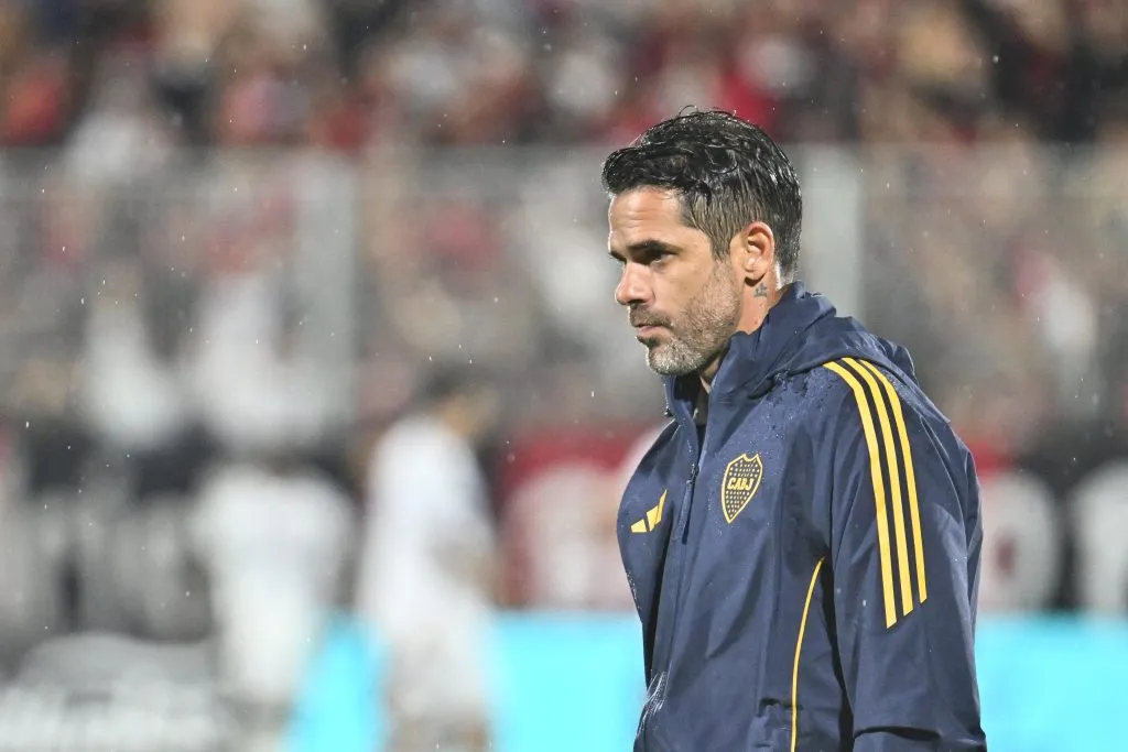 Fernando Gago analiza quitar a Milton Giménez. (Getty)