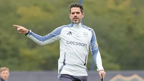 Gago todavía no confirma el equipo titular en Boca para el Superclásico.