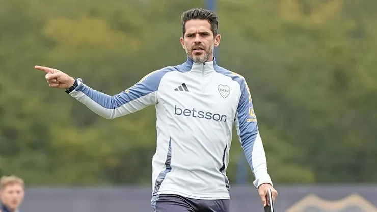 Gago todavía no confirma el equipo titular en Boca para el Superclásico.