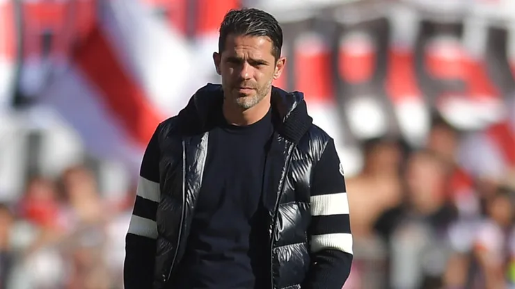 Los hinchas no perdonaron a Gago por una decisión que tomó para el Superclásico.