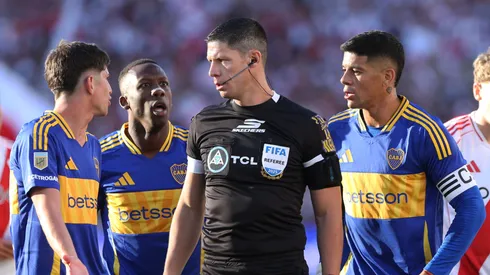 Rojo golpeó a Belmonte sin querer durante el Superclásico.