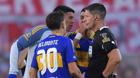 Rojo y Gago se quejaron del arbitraje del Superclásico.