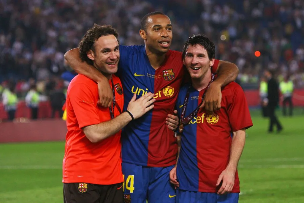 Gabriel Milito y Lionel Messi en Barcelona junto a Thiery Henry (Getty Images)