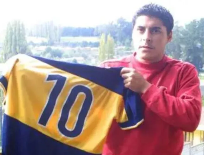 Bahamonde usó la 10 de Boca en el verano del 2000. (Archivo)