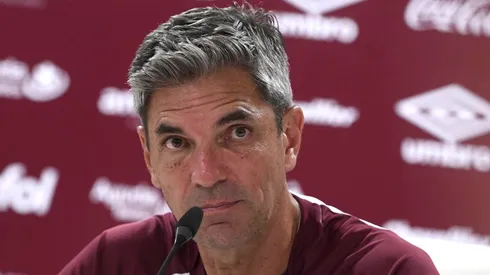 Pellegrino podría sorprender en la formación de Lanús.