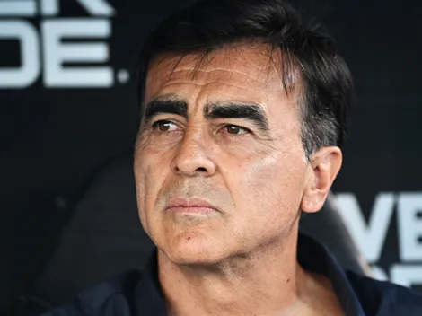 La curiosa escena que vivió Quinteros en Europa con un argentino, mientras espera por Boca