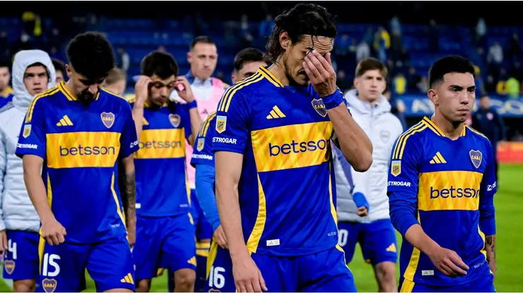 Caras largas: así se fueron los jugadores de Boca al vestuario. Foto: Getty.