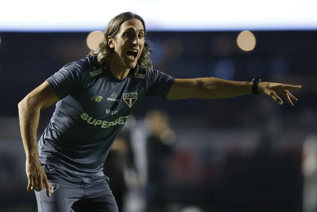 Luis Zubeldía es del gusto de Riquelme. (Getty)