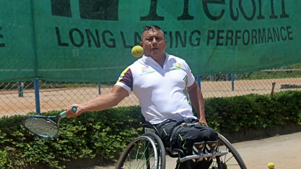 Cortés quedó en silla de ruedas pero siguió haciendo deporte. (Gobierno del Quindío)