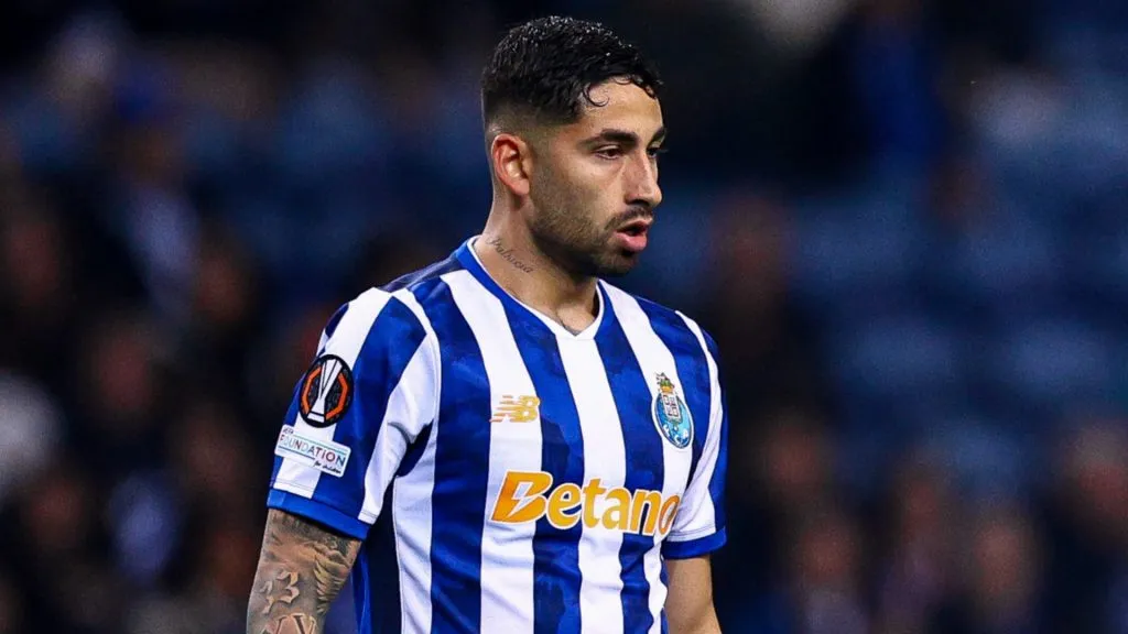 Varela renovó su contrato en Porto hasta 2030.