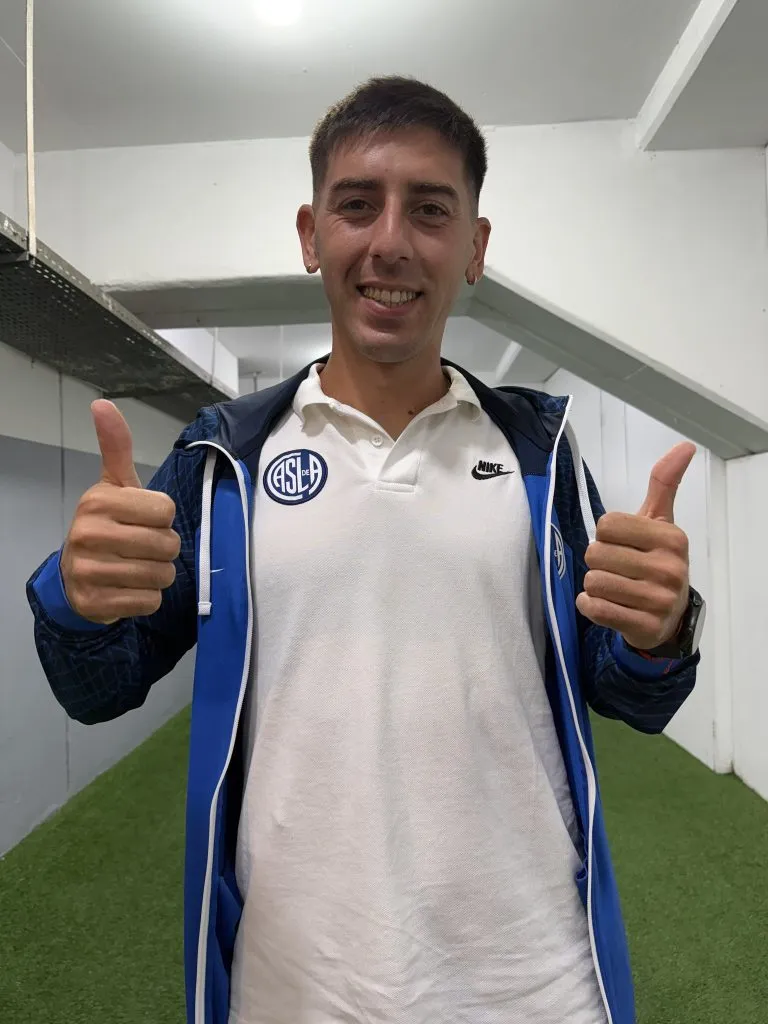 Gastón Hernández recibe llamados del Consejo de Fútbol para venir a Boca. (San Lorenzo Oficial)