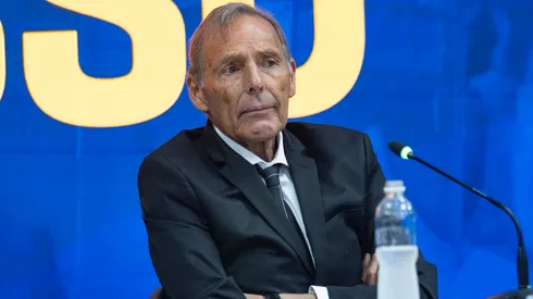 Russo busca a dos refuerzos en el mercado de pases 2025.