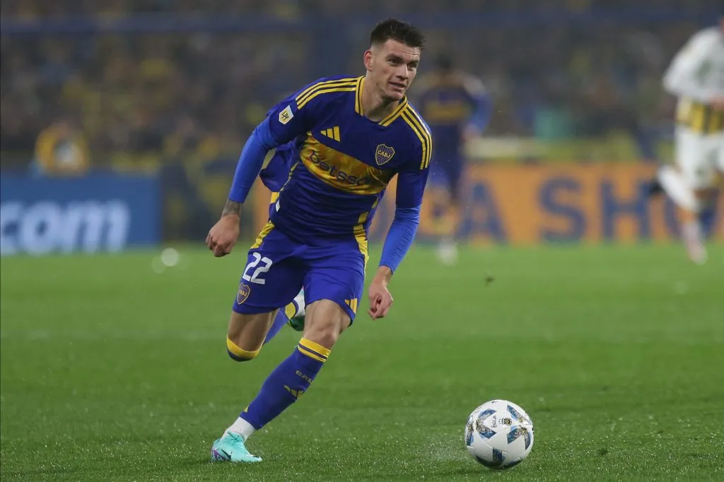 Kevin Zenón, seguido de cerca por el Benfica. (Getty)